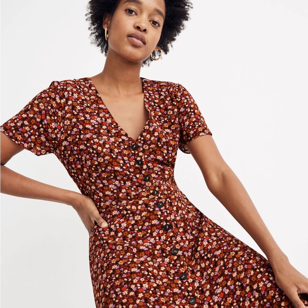 Floral Print V-Neck Mini Dress